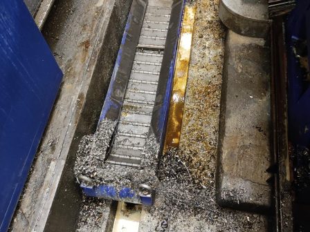 Servis chladicích kapalin, čištění CNC strojů - Fina Oleje