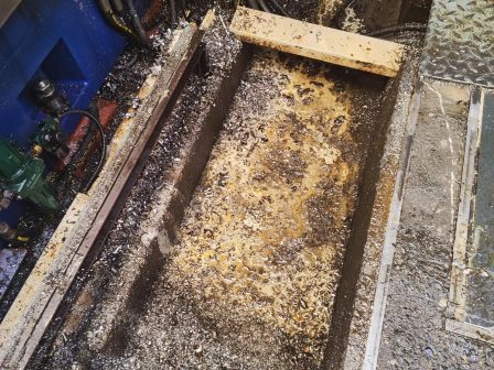 Servis chladicích kapalin, čištění CNC strojů - Fina Oleje